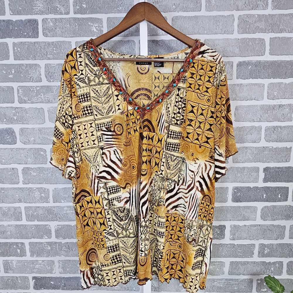 RQT Woman Tribal Print‎ Embellished V-Neck Top Plus Size 3X Lightweight Flowy